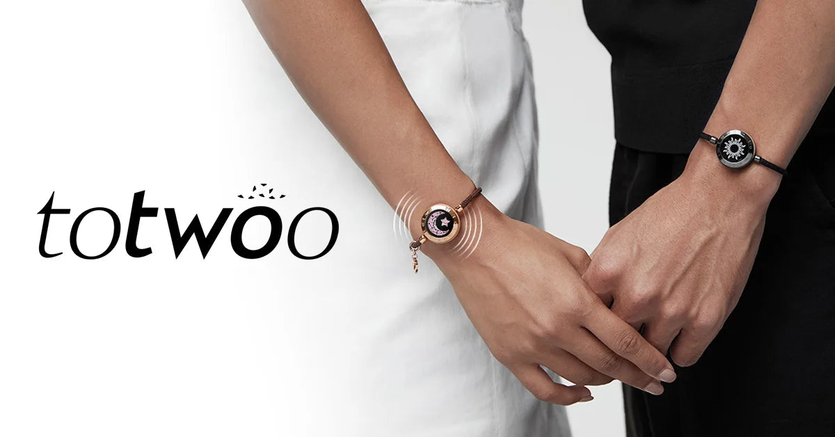 TOTWOO Long Distance Touch Bracelets for Couples, Vibration & Light up for Love Couples Bracelets | Long Distance Relationship - Lovaki