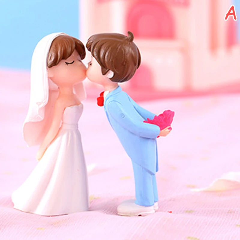 1Set Mini Cute Figurines Miniature Couple Accessories For Lover Wedding Gift Miniature Landscape Ornaments Doll House Decoration - Lovaki