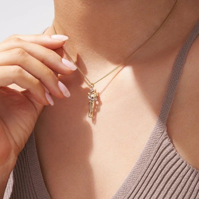 Hug Couples Pendant Necklace for Him and Her, The Tale of Two Lovers Jewelry, Affectionate Hug Necklaces Couple for Women Men - Lovaki