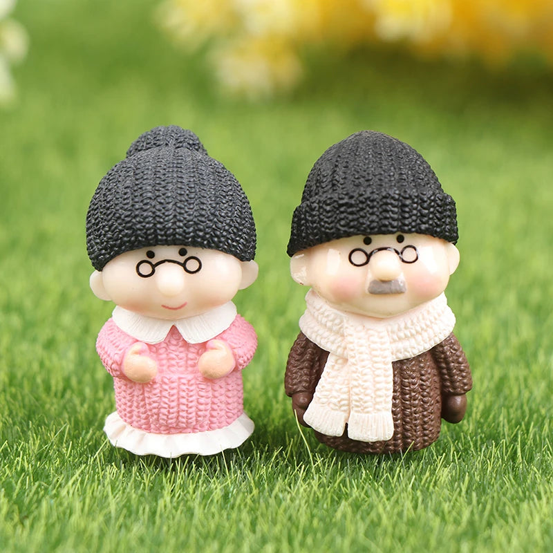 1Set Mini Cute Figurines Miniature Couple Accessories For Lover Wedding Gift Miniature Landscape Ornaments Doll House Decoration - Lovaki